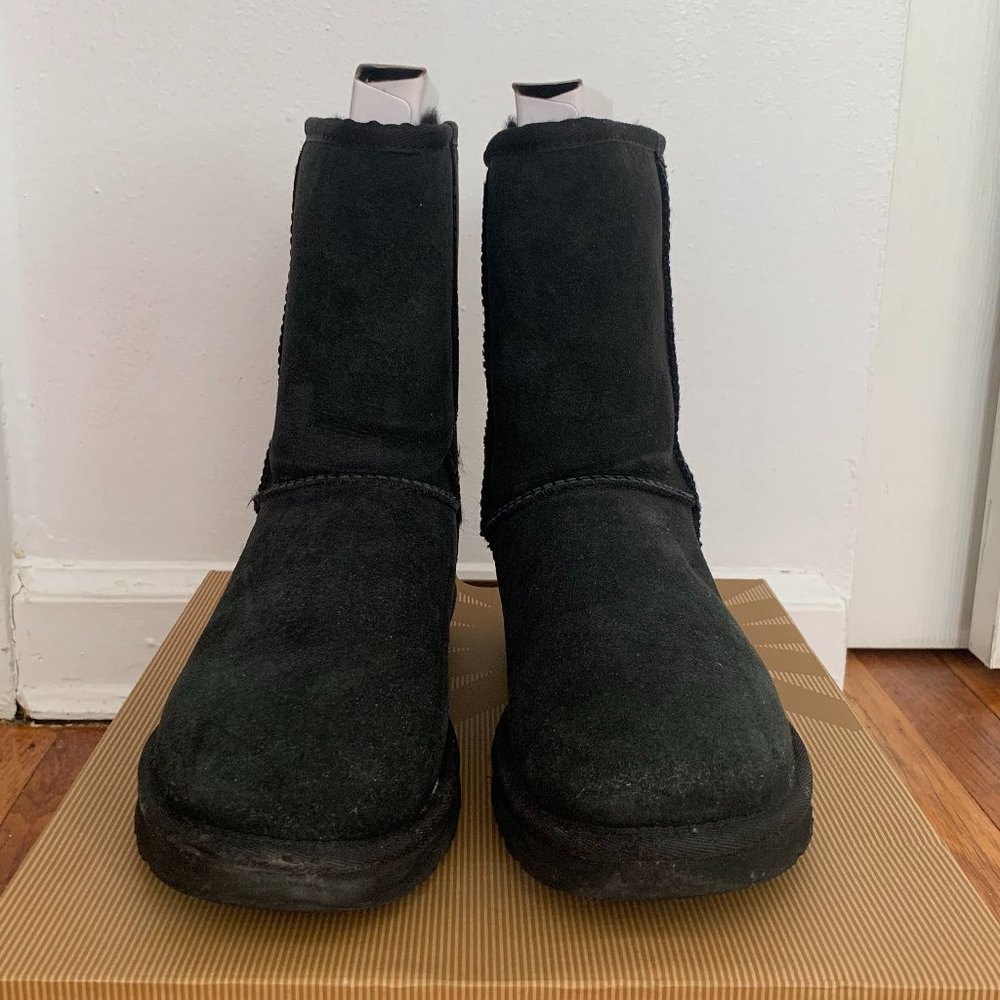 Ugg Women's Classic Short Black